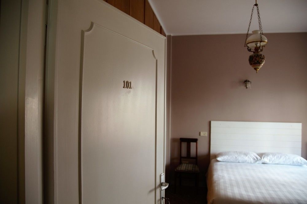 Roma Talenti Breme B&B Exterior photo